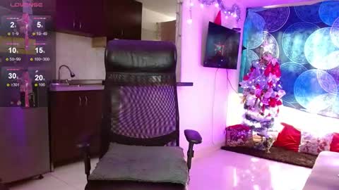 Snapshot of _babyfantasy_ chatting on 12-28-24, 01:38 You Baby online show from 12-28-24, 01:38