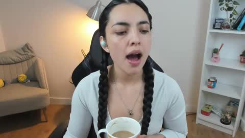 Bella Evans online show from 03-01-25, 05:31