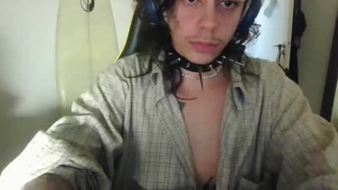 Snapshot of _besta chatting on 12-11-24, 12:54 _besta online show from 12-11-24, 12:54