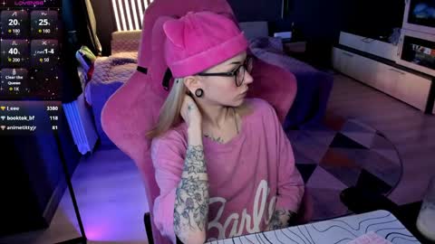 Snapshot of _black_fox__ chatting on 04-28-26, 02:27 Olivia Subscribe to my Fansly - online show from 04-28-26, 02:27