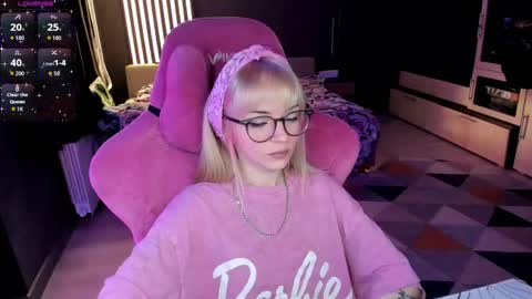 Snapshot of _black_fox__ chatting on 05-07-26, 11:21 Olivia Subscribe to my Fansly - online show from 05-07-26, 11:21