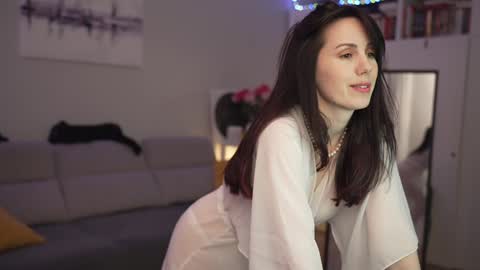 Snapshot of _blackbee_ chatting on 12-04-24, 12:08 Lili online show from 12-04-24, 12:08