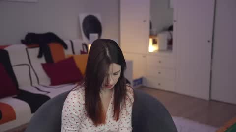 Snapshot of _blackbee_ chatting on 03-02-25, 10:14 Lili online show from 03-02-25, 10:14