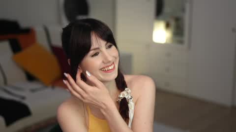 Snapshot of _blackbee_ chatting on 11-05-25, 11:21 Lili online show from 11-05-25, 11:21