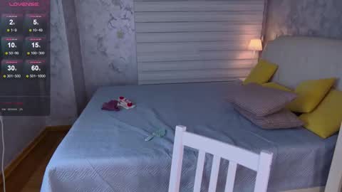 Snapshot of _blackpearl chatting on 02-06-26, 10:29 Laura online show from 02-06-26, 10:29