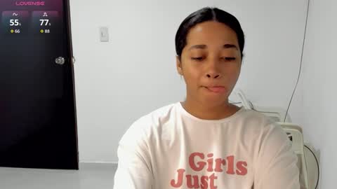 Snapshot of _blairwest_ chatting on 09-29-25, 03:44 _blairwest_ online show from 09-29-25, 03:44