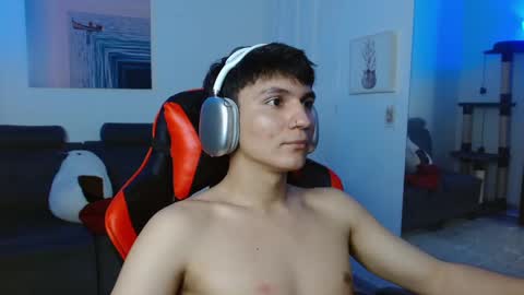 Snapshot of _blakee chatting on 02-04-25, 07:07 B L A K E online show from 02-04-25, 07:07