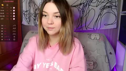 Snapshot of _blonde_barbie_ chatting on 06-01-26, 10:17 Elizabeth online show from 06-01-26, 10:17