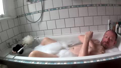 Snapshot of _bunny_x chatting on 10-22-25, 08:36 _bunny_x online show from 10-22-25, 08:36