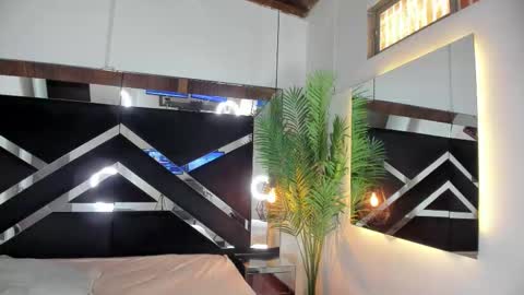 Candy online show from 11-10-25, 05:56