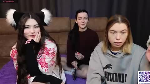 _capybara0_0 online show from 02-23-25, 07:33