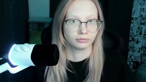 Merlizz online show from 03-10-25, 01:56