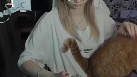 Merlizz online show from 10-30-25, 02:24