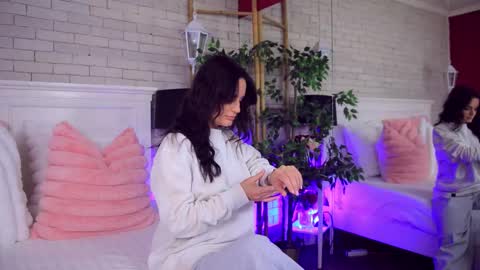 Snapshot of _carlawhite_ chatting on 12-04-25, 04:22 _carlawhite_ online show from 12-04-25, 04:22