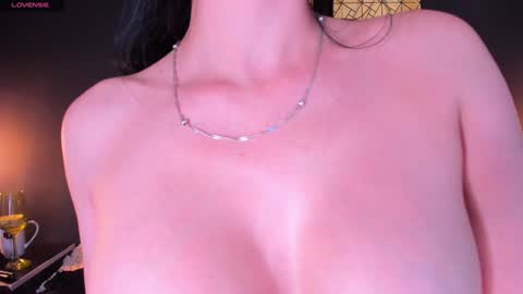 Snapshot of _caro_lyne_ chatting on 02-03-25, 06:07 Carolina online show from 02-03-25, 06:07