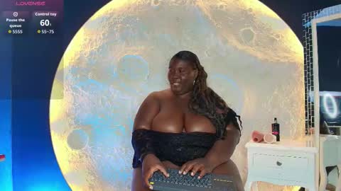 Snapshot of _carolinagomez chatting on 11-04-25, 08:30 Caro. online show from 11-04-25, 08:30