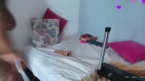 Snapshot of _carolinagomez chatting on 11-20-25, 07:35 Caro. online show from 11-20-25, 07:35