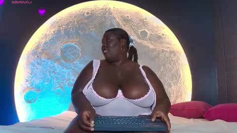 Snapshot of _carolinagomez chatting on 11-22-25, 07:13 Caro. online show from 11-22-25, 07:13