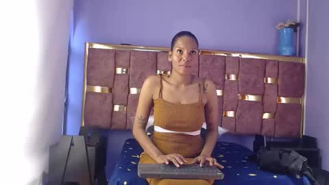 Snapshot of _caroline34 chatting on 11-28-25, 12:08 Caroline online show from 11-28-25, 12:08