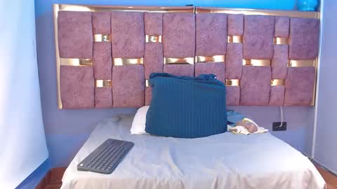 Caroline online show from 03-23-26, 10:52