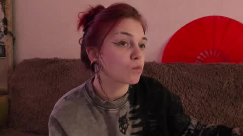 Snapshot of _caroline_coy chatting on 02-04-26, 01:06 Caroline online show from 02-04-26, 01:06