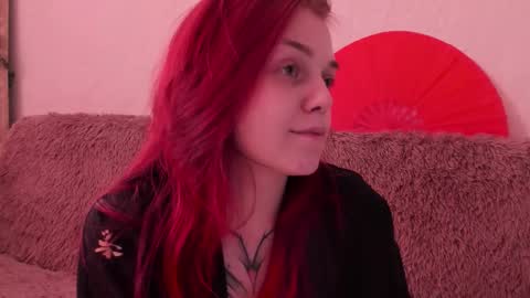 Snapshot of _caroline_coy chatting on 02-05-26, 12:21 Caroline online show from 02-05-26, 12:21