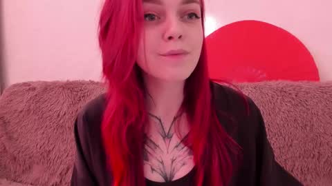 Snapshot of _caroline_coy chatting on 03-10-26, 11:15 Caroline online show from 03-10-26, 11:15