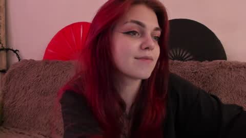 Snapshot of _caroline_coy chatting on 07-05-26, 10:55 Caroline online show from 07-05-26, 10:55