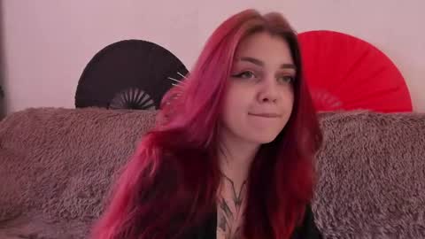 Snapshot of _caroline_coy chatting on 07-13-26, 01:14 Caroline online show from 07-13-26, 01:14