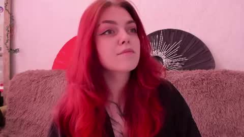 Snapshot of _caroline_coy chatting on 07-16-26, 10:54 Caroline online show from 07-16-26, 10:54