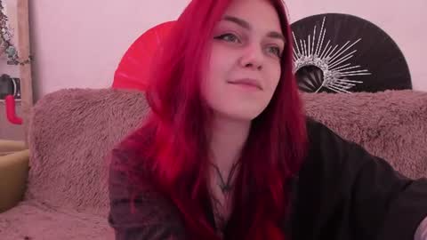 Snapshot of _caroline_coy chatting on 07-18-26, 12:20 Caroline online show from 07-18-26, 12:20
