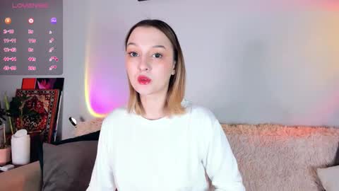 Snapshot of _ccrystaa_ chatting on 11-24-25, 06:13 Christina Chris online show from 11-24-25, 06:13