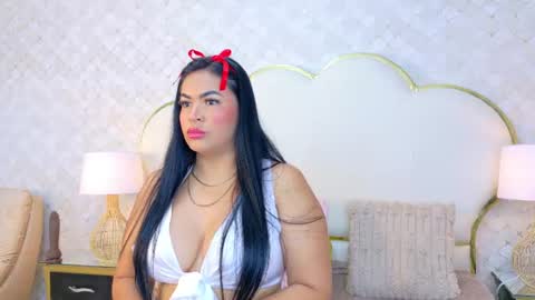 Snapshot of _celestefoxx_ chatting on 06-17-26, 01:12 CelesteFoxx online show from 06-17-26, 01:12