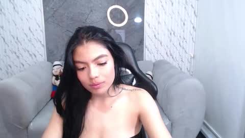 Snapshot of _charlottee_b chatting on 02-25-26, 08:07 _charlottee_b online show from 02-25-26, 08:07