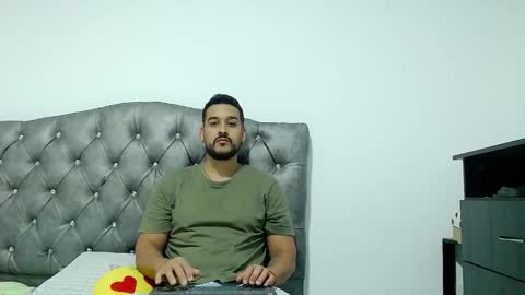 Snapshot of _christopher_dennis_ chatting on 10-11-25, 03:28 CRIS online show from 10-11-25, 03:28