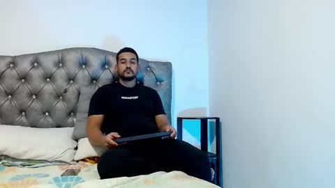 Snapshot of _christopher_dennis_ chatting on 11-13-25, 02:10 CRIS online show from 11-13-25, 02:10