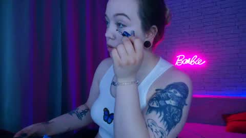 Snapshot of _crazybee_ chatting on 05-31-26, 03:26 Nica online show from 05-31-26, 03:26