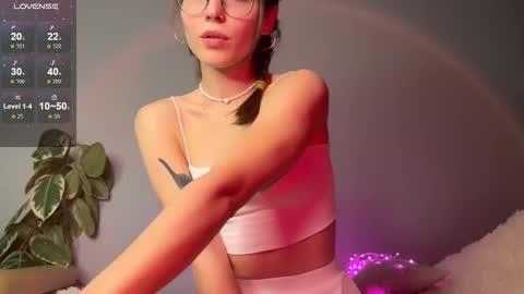 Snapshot of _cream_soda_ chatting on 12-05-24, 04:23 Malina online show from 12-05-24, 04:23