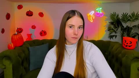 Erika online show from 11-12-25, 02:06