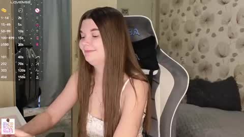 Snapshot of _cute_ice chatting on 07-17-26, 02:45 _cute_ice online show from 07-17-26, 02:45