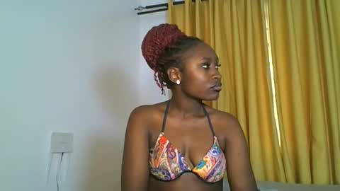 Snapshot of _cutestephanie chatting on 12-19-25, 01:18 STEPH online show from 12-19-25, 01:18