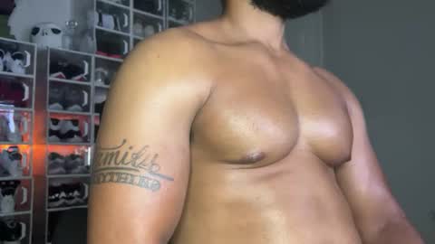 Snapshot of _da_d1ck_ chatting on 10-23-25, 04:56 Da d1ck online show from 10-23-25, 04:56