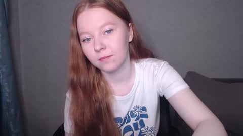 Snapshot of _damnbaby chatting on 12-21-25, 06:09 _damnbaby online show from 12-21-25, 06:09