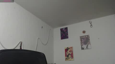 Snapshot of _delacruz911_ chatting on 01-11-25, 10:51 delacruz online show from 01-11-25, 10:51