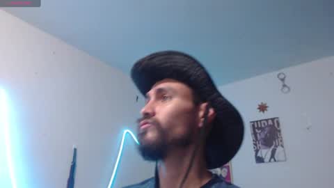 Snapshot of _delacruz911_ chatting on 01-27-25, 03:04 delacruz online show from 01-27-25, 03:04