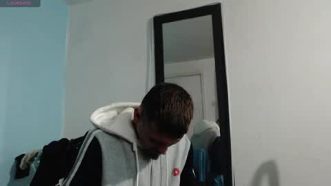 Snapshot of _delacruz911_ chatting on 02-17-25, 06:31 delacruz online show from 02-17-25, 06:31
