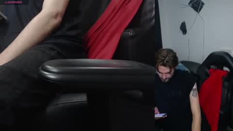 Snapshot of _delacruz911_ chatting on 12-21-25, 12:51 delacruz online show from 12-21-25, 12:51