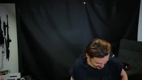 Snapshot of _delacruz911_ chatting on 02-15-26, 04:09 delacruz online show from 02-15-26, 04:09