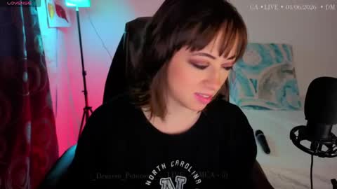 Snapshot of _denisse_peterson_ chatting on 06-04-26, 10:49 DENISE online show from 06-04-26, 10:49