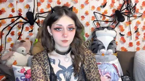 Snapshot of _devilbaby chatting on 09-22-25, 04:31 Kate online show from 09-22-25, 04:31
